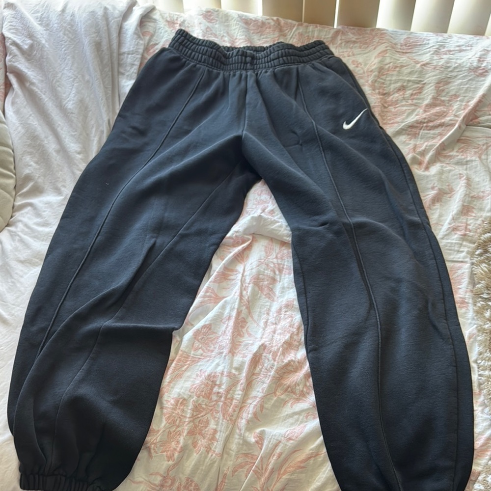 Nike Women’s Oversized Black Sweatpants